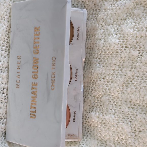 RealHer "ULTIMATE GLOW GETTER" Cheek Trio, 3x 2.5g/0.09oz - Picture 1 of 9
